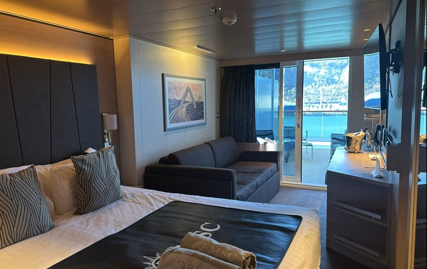 Каюта «С балконом (Balcony)» — MSC World Asia