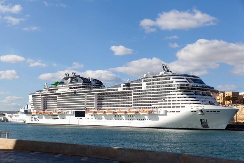 Лайнер MSC Grandiosa
