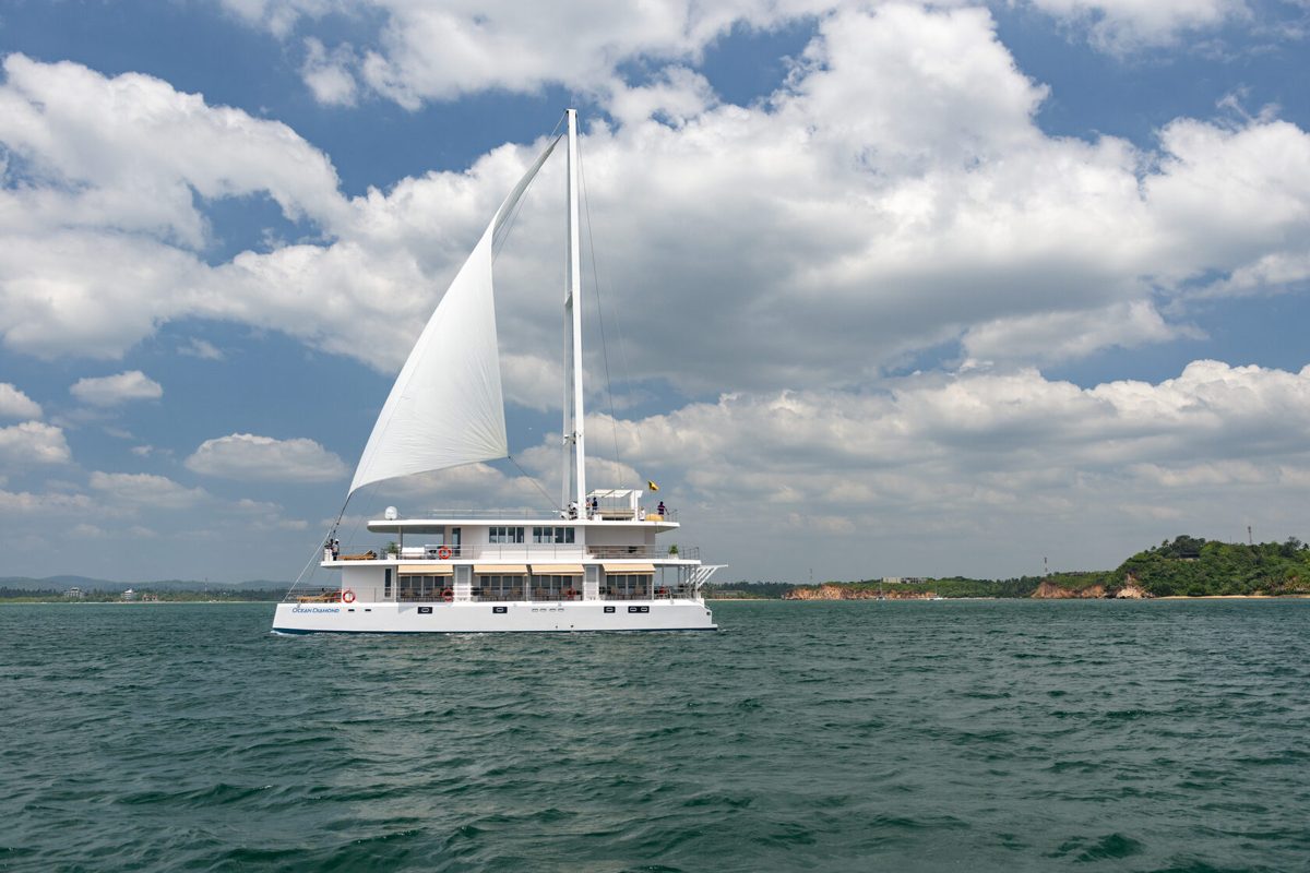 Лайнер Ocean Diamond